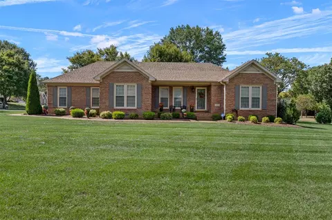 1091 Shetland Dr, Bowling Green, KY 42104