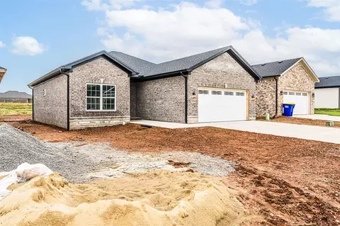 1152 Shallowford St, Bowling Green, KY 42104