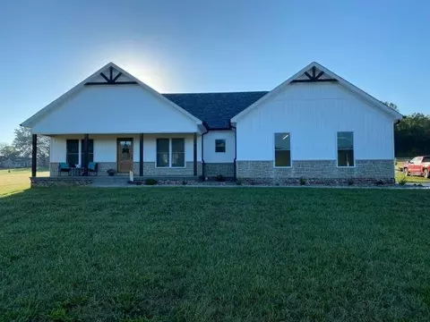 5860 S Dixie Hwy, Horse Cave, KY 42749