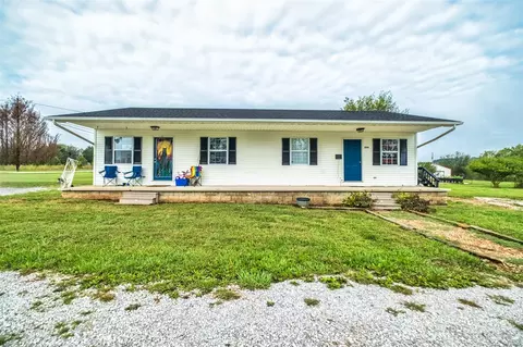 21562158 Highland Lick Rd, Russellville, KY 42276