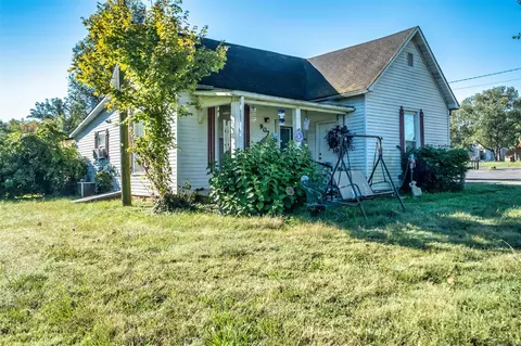 907 W 9th St, Russellville, KY 42276