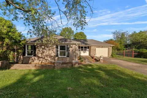 2513 Edgehill Pl, Bowling Green, KY 42101