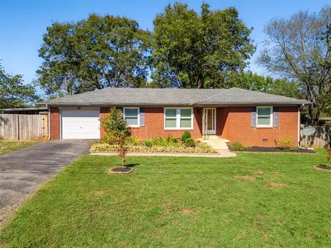 207 Northfield Dr, Russellville, KY 42276