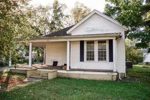 212 E 2nd St, Russellville, KY 42276