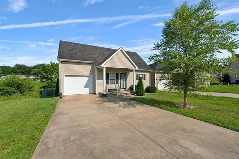 233 Paddle Wheel Ct, Bowling Green, KY 42103