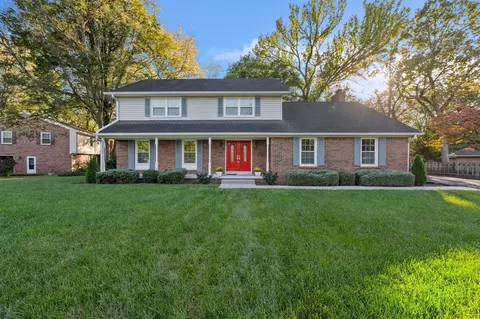 615 Tulip Dr, Bowling Green, KY 42104