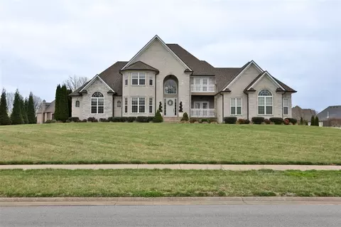 408 Mt Everest Ct, Bowling Green, KY 42104