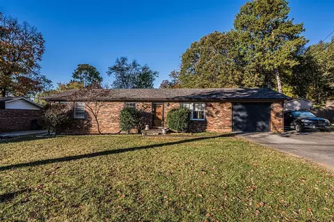 421 Proctor Trl, Bowling Green, KY 42101