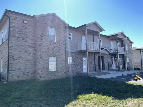 2159 Prospector Ct, Bowling Green, KY 42101