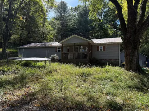 505 Petty Ln, Scottsville, KY 42164