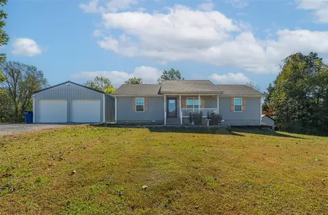 3800 New Glasgow Rd, Scottsville, KY 42164