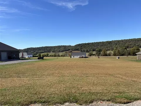 233 Heavenly Haven Dr, Horse Cave, KY 42749