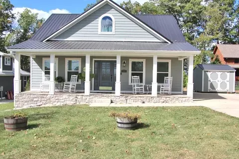 1488 Baileys Point Rd, Scottsville, KY 42164