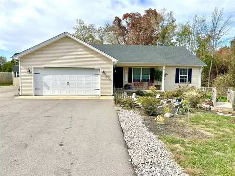 218 Mt Olivet Girkin Rd, Bowling Green, KY 42101