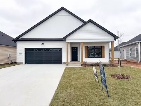 922 Mcintyre St, Bowling Green, KY 42101
