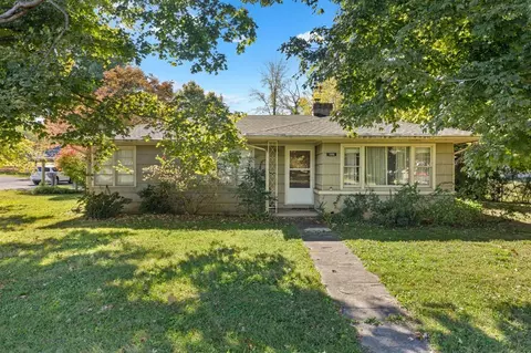 1006 Broadway St, Cave City, KY 42127