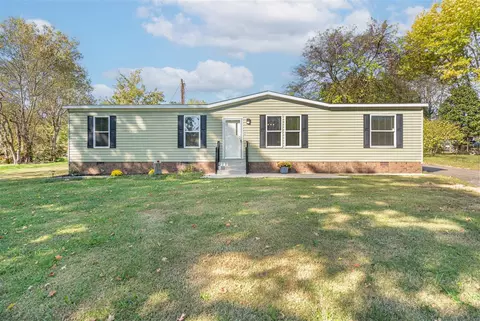8971 Pembroke Oak Grove Rd, Oak Grove, KY 42262