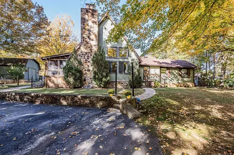 2524 Glen Lily Rd, Bowling Green, KY 42101