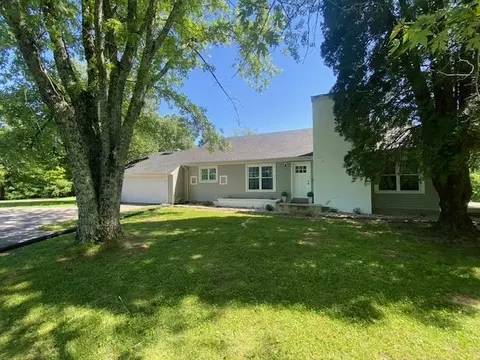 6727 Mammoth Cave Rd, Park City, KY 42160