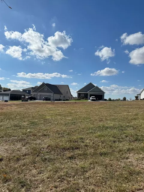 901 Village Way, Bowling Green, KY 42103