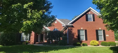 1411 Cross Winds Ave, Bowling Green, KY 42104