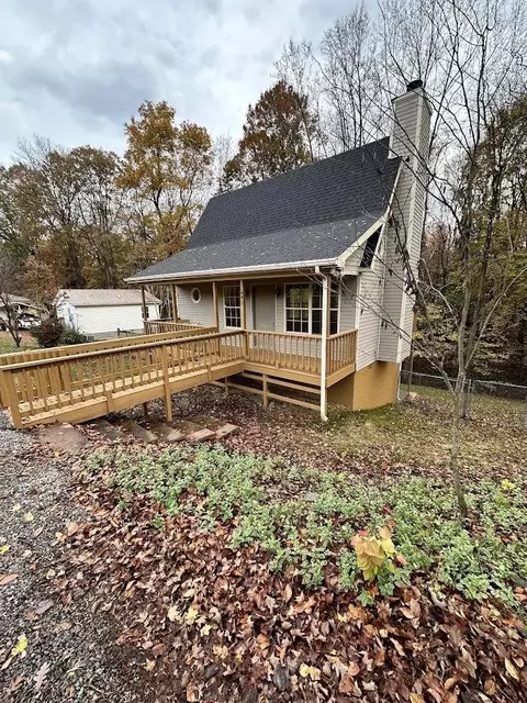 443 Carver Dr, Scottsville, KY 42164