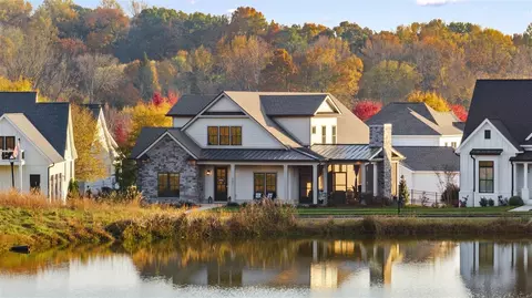 701 Keystone Dr, Bowling Green, KY 42103