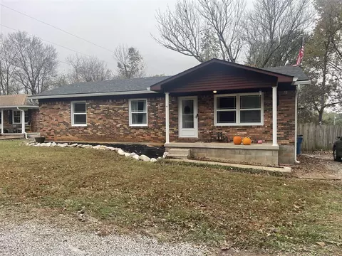 13161 Nashville Rd, Woodburn, KY 42170