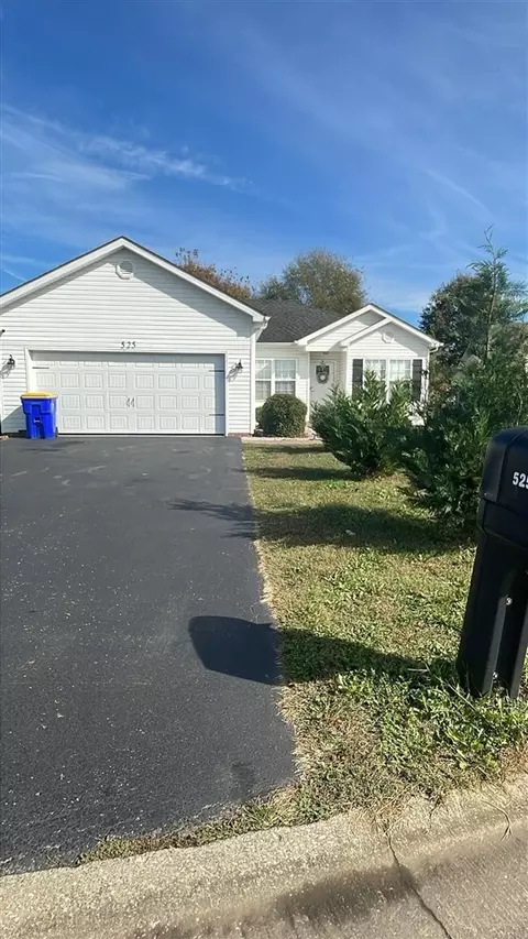 525 Aries Ct, Bowling Green, KY 42101