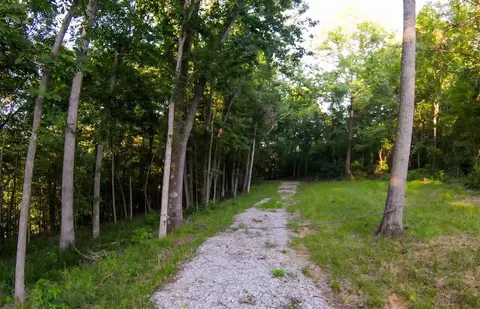 7970 Brandenburg Rd, Leitchfield, KY 42754