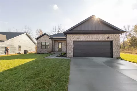 2309 Cedar Pointe Ln, Bowling Green, KY 42101