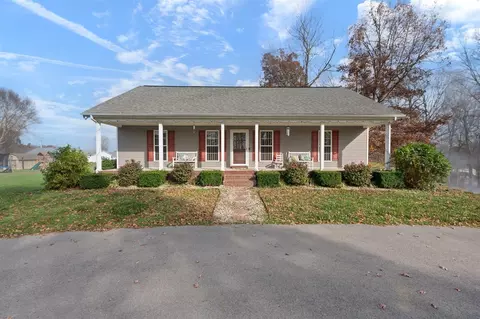 90 Tabitha Dr, Scottsville, KY 42164