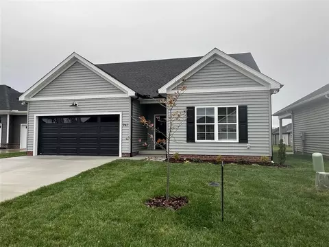 941 County House Ln, Bowling Green, KY 42101