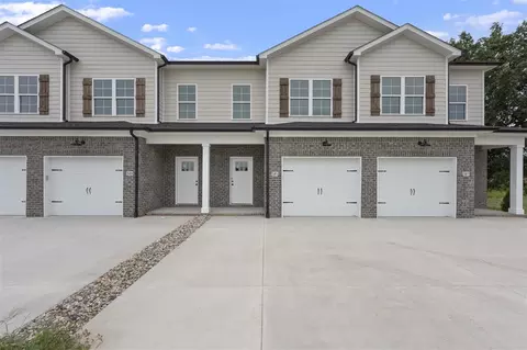 581 Yulan Cir, Bowling Green, KY 42104