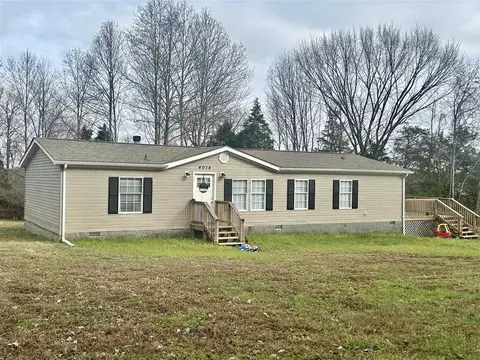 4014 Benleo Rd, Bowling Green, KY 42101