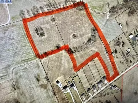 2240 Lodge Hall Rd, Bowling Green, KY 42101
