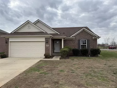 5496 Green Ash Dr, Bowling Green, KY 42101