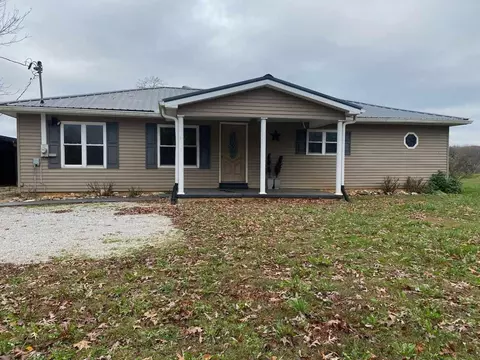 395 Harlans Xrds, Tompkinsville, KY 42167