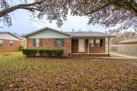 915 Mimosa Ln, Russellville, KY 42276
