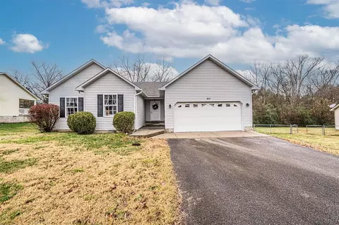 611 Fern Hill St, Bowling Green, KY 42101