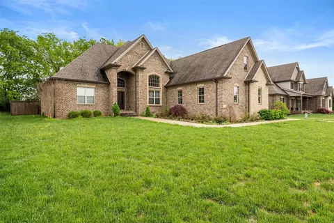 3274 Sunburst Ct, Bowling Green, KY 42101