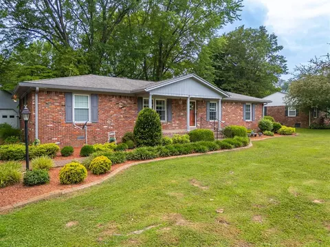 103 Northwood Dr, Russellville, KY 42276