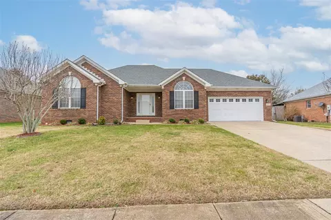 623 Chasefield Ave, Bowling Green, KY 42104