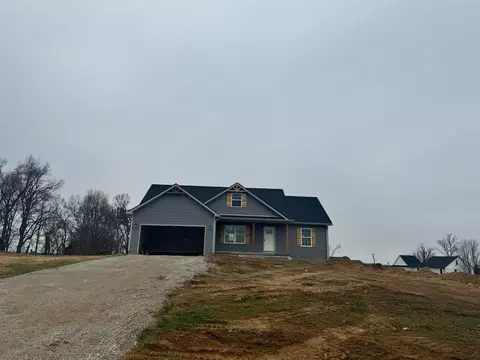 89 Walnut Grove Dr, Smiths Grove, KY 42171