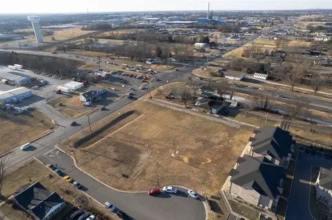 2339 Fox Ridge Ct, Bowling Green, KY 42101