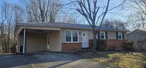 112 Stewart Dr, Glasgow, KY 42141