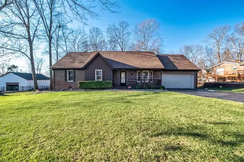 363 Hillwood Dr, Bowling Green, KY 42101
