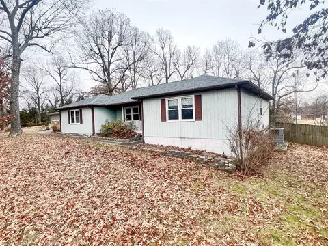 950 Chickasaw Dr, Madisonville, KY 42431