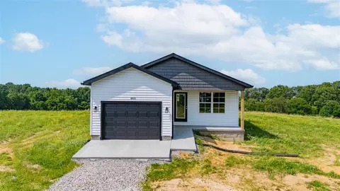 8810 Richardsville Rd, Bowling Green, KY 42101