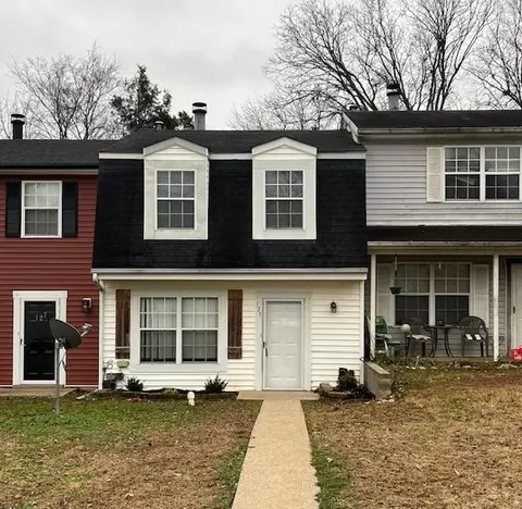 125 Pebble Ct, Bowling Green, KY 42101